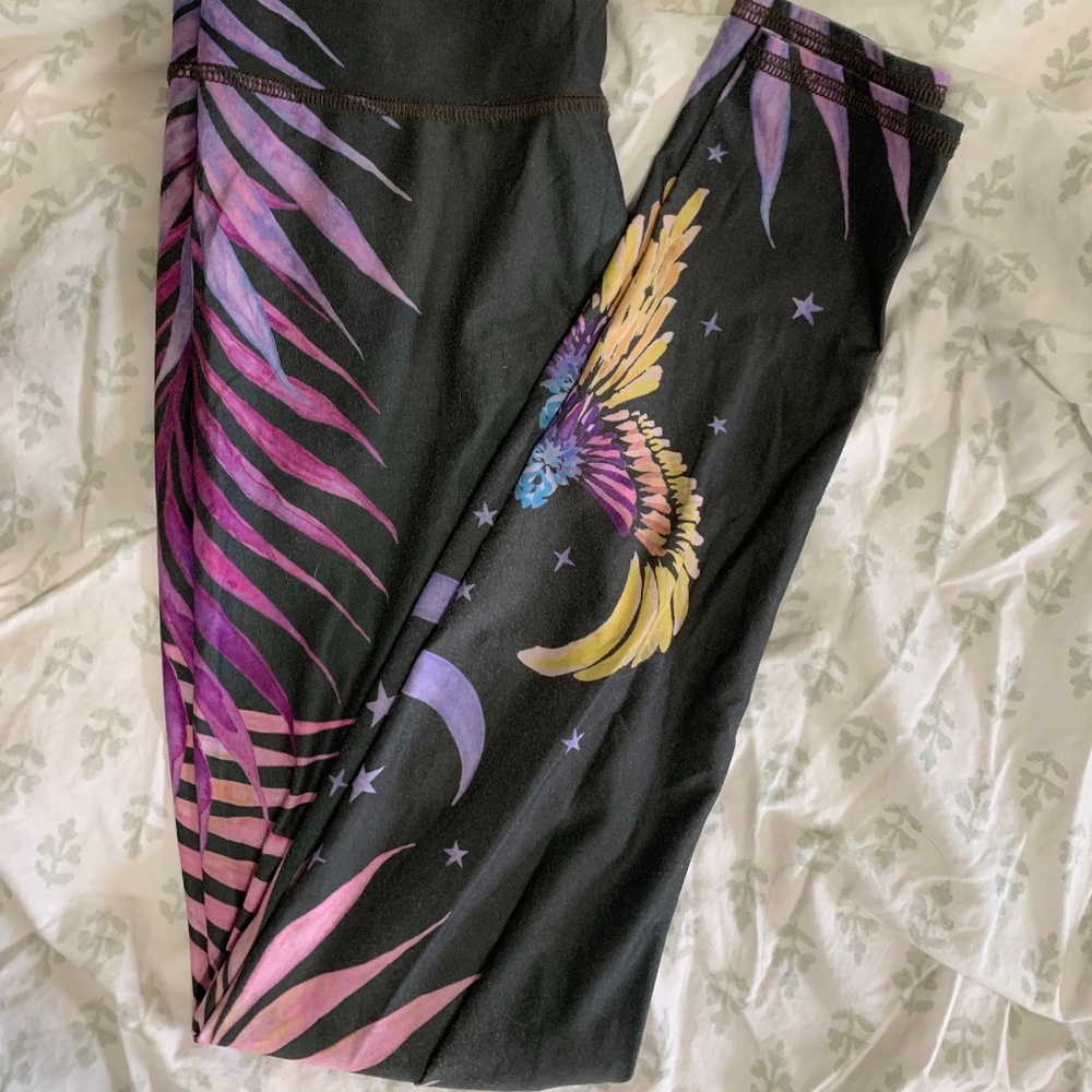 Teeki leggings size small
